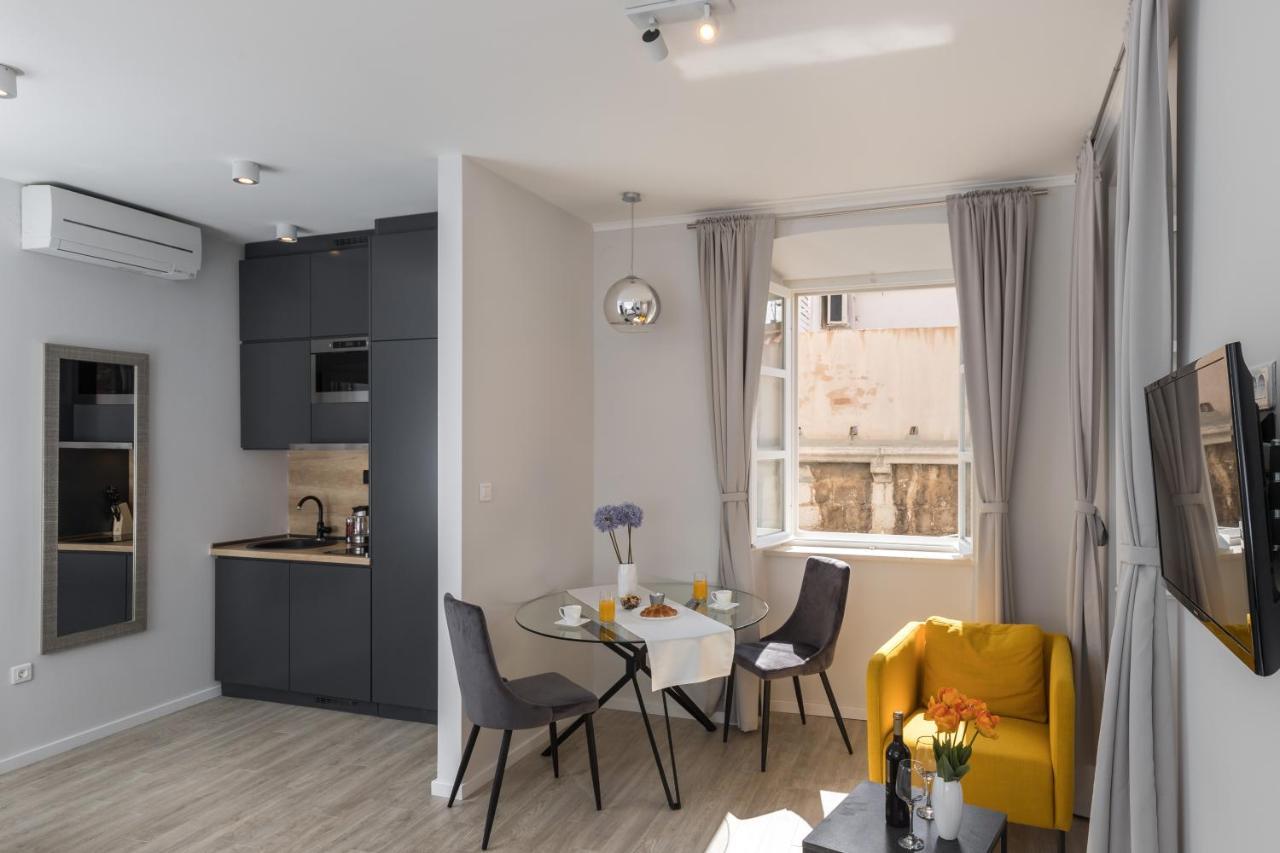 Apartments Urbis Dubrovnik Bagian luar foto