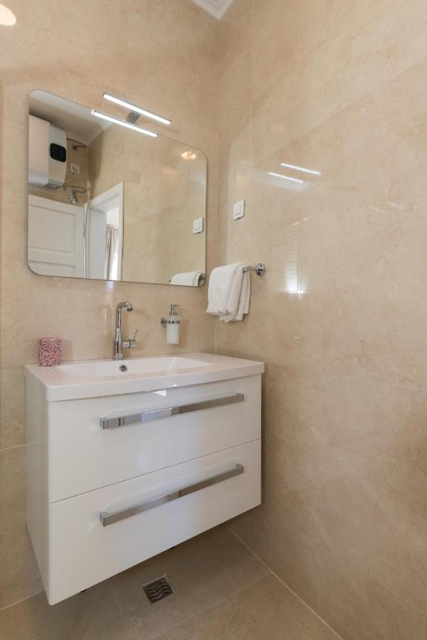 Apartments Urbis Dubrovnik Bagian luar foto